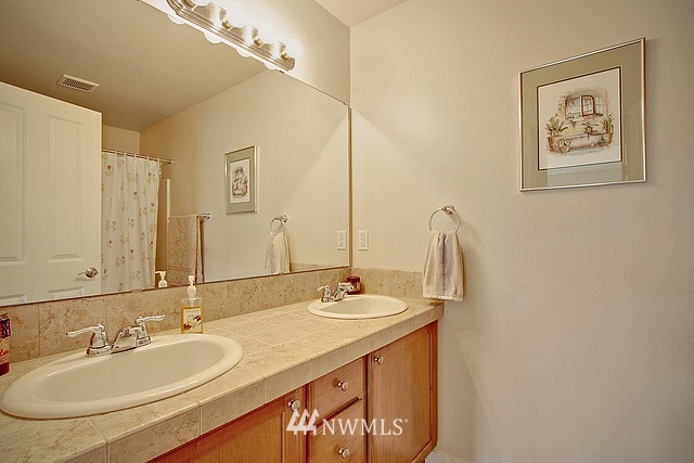 4333 219th Street Southeast Bothell, WA 98021 - Photo 14 of 24