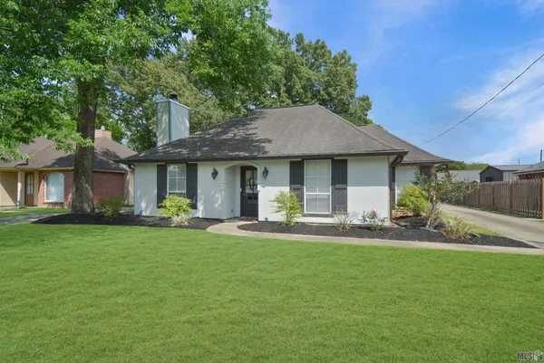 $275,000 | 17190 North Lake Drive, Prairieville, LA 70769