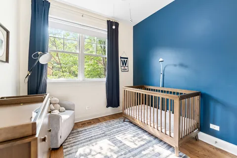 $925,000 | 2060 North Stave Street, Unit 2, Chicago, IL 60647