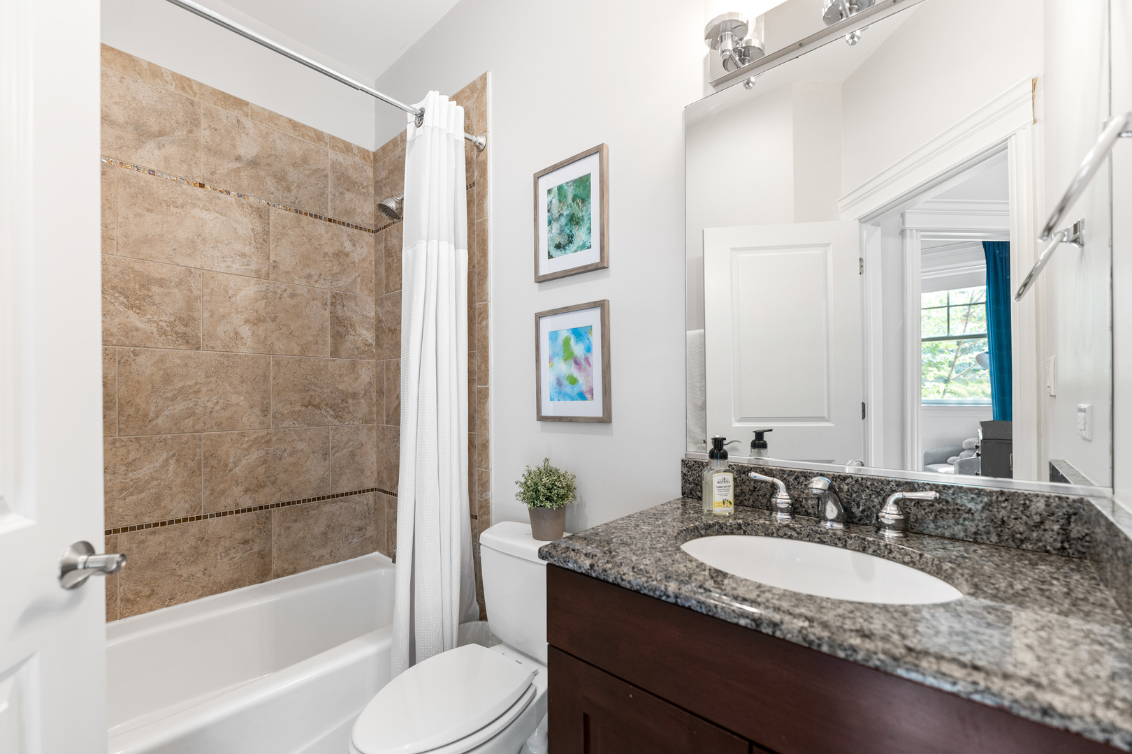 2060 North Stave Street, Unit 2 Chicago, IL 60647 - Photo 19 of 31