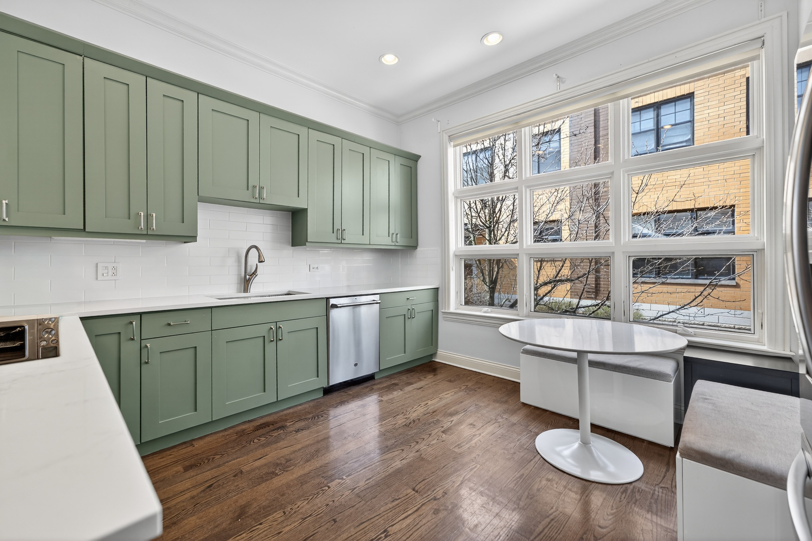 2060 North Stave Street, Unit 2 Chicago, IL 60647 - Photo 10 of 31