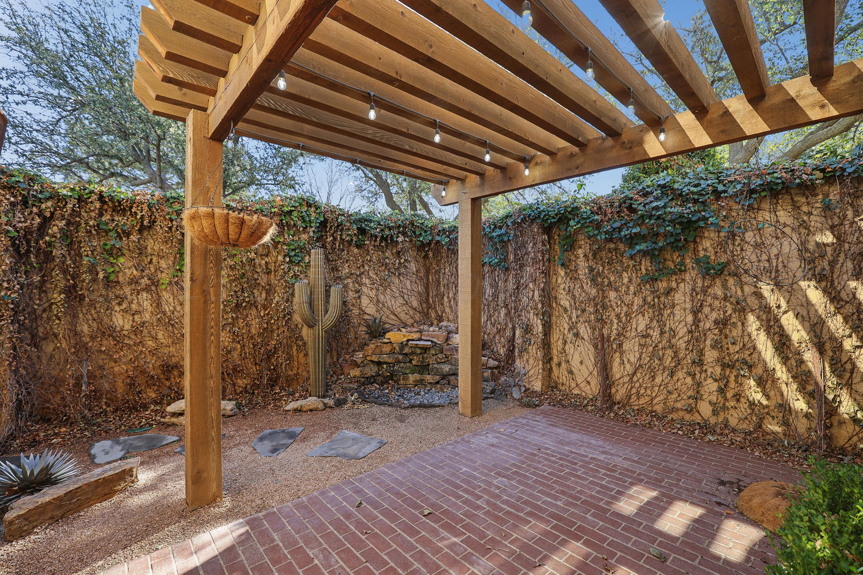 2 Woodstone Street Amarillo, TX 79106 - Photo 30 of 34 a view of outdoor space