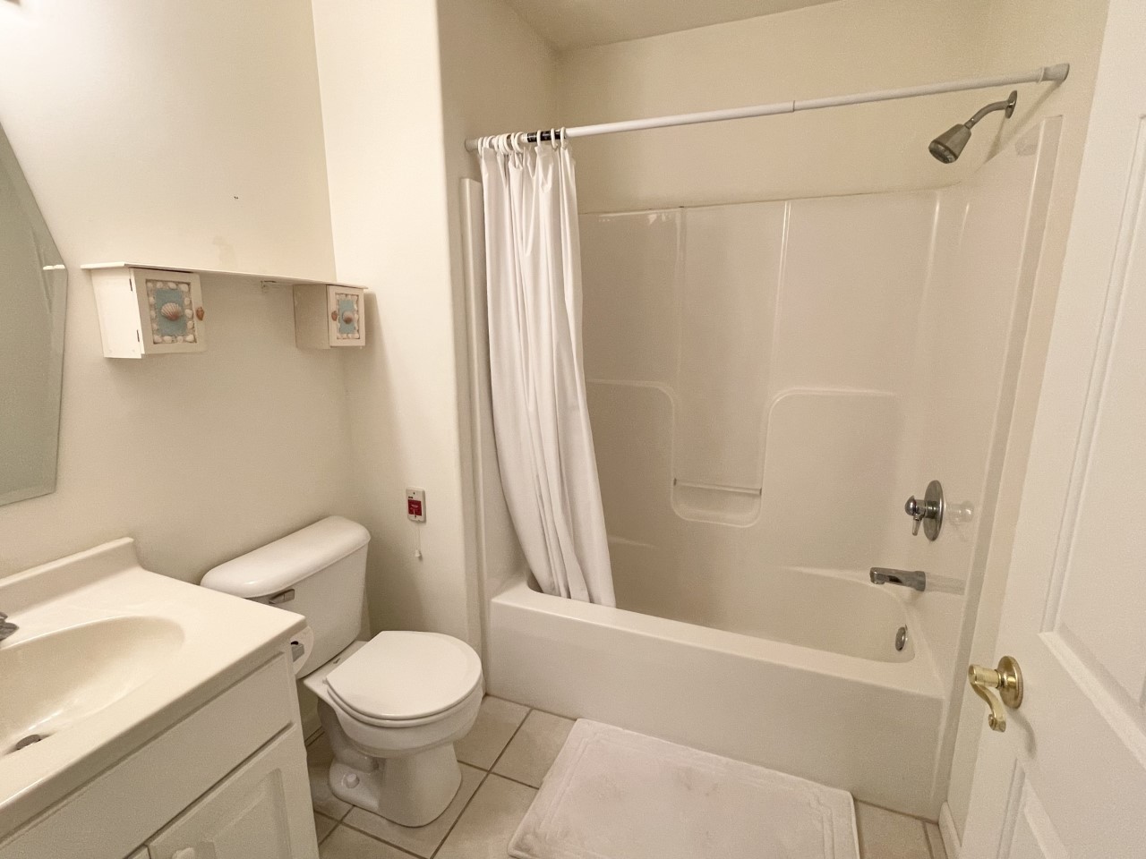 3219 Becker Drive Peru, IL 61354 - Photo 15 of 17 a bathroom with a toilet and a shower
