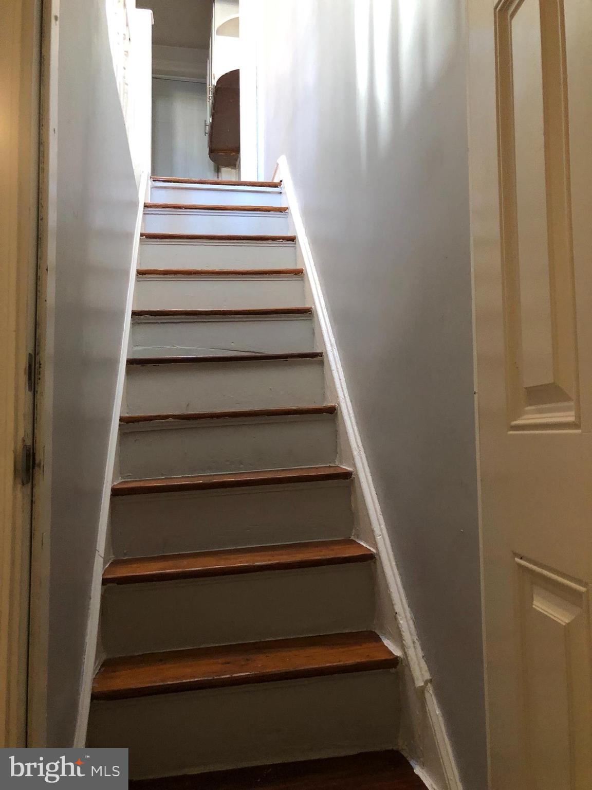 1220 North 55th Street Philadelphia, PA 19131 - Photo 2 of 9 Entry