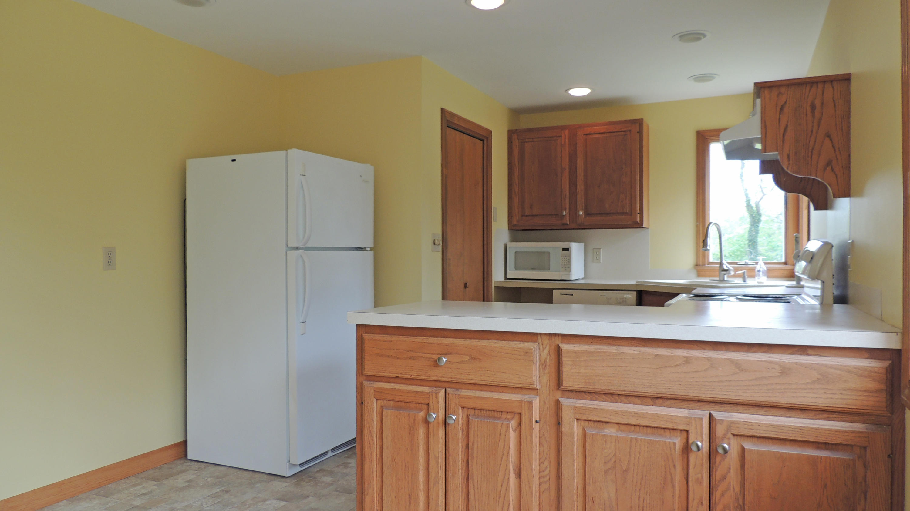231 Pleasant Bay Road Harwich, MA 02645 - Photo 4 of 20 MAIN KITCHEN
