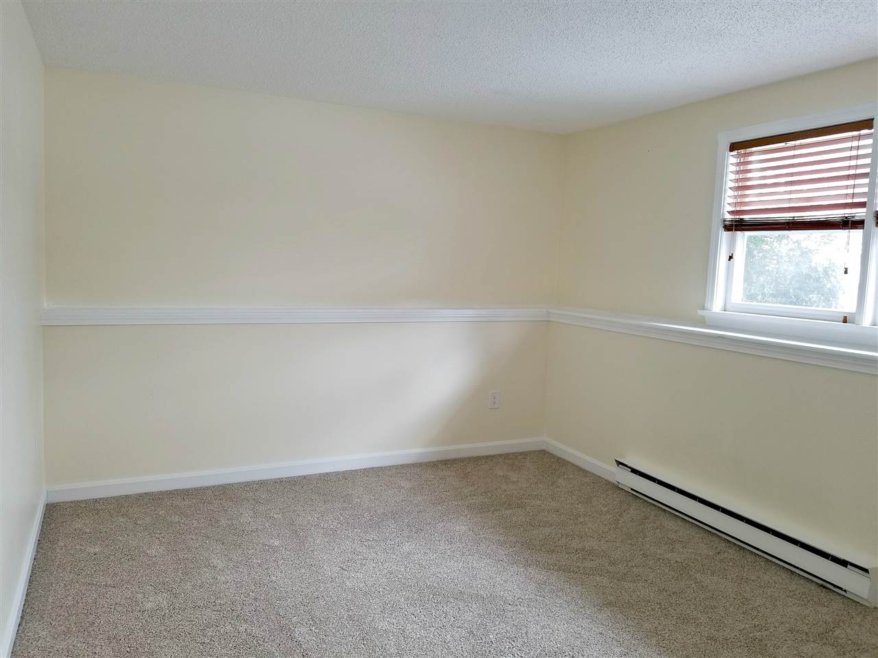 12 R Lancelot Drive, Unit R Derry, NH 03038 - Photo 14 of 19