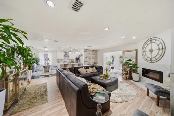 $3,200 | 4202 Black Locust Drive, Houston, TX 77088