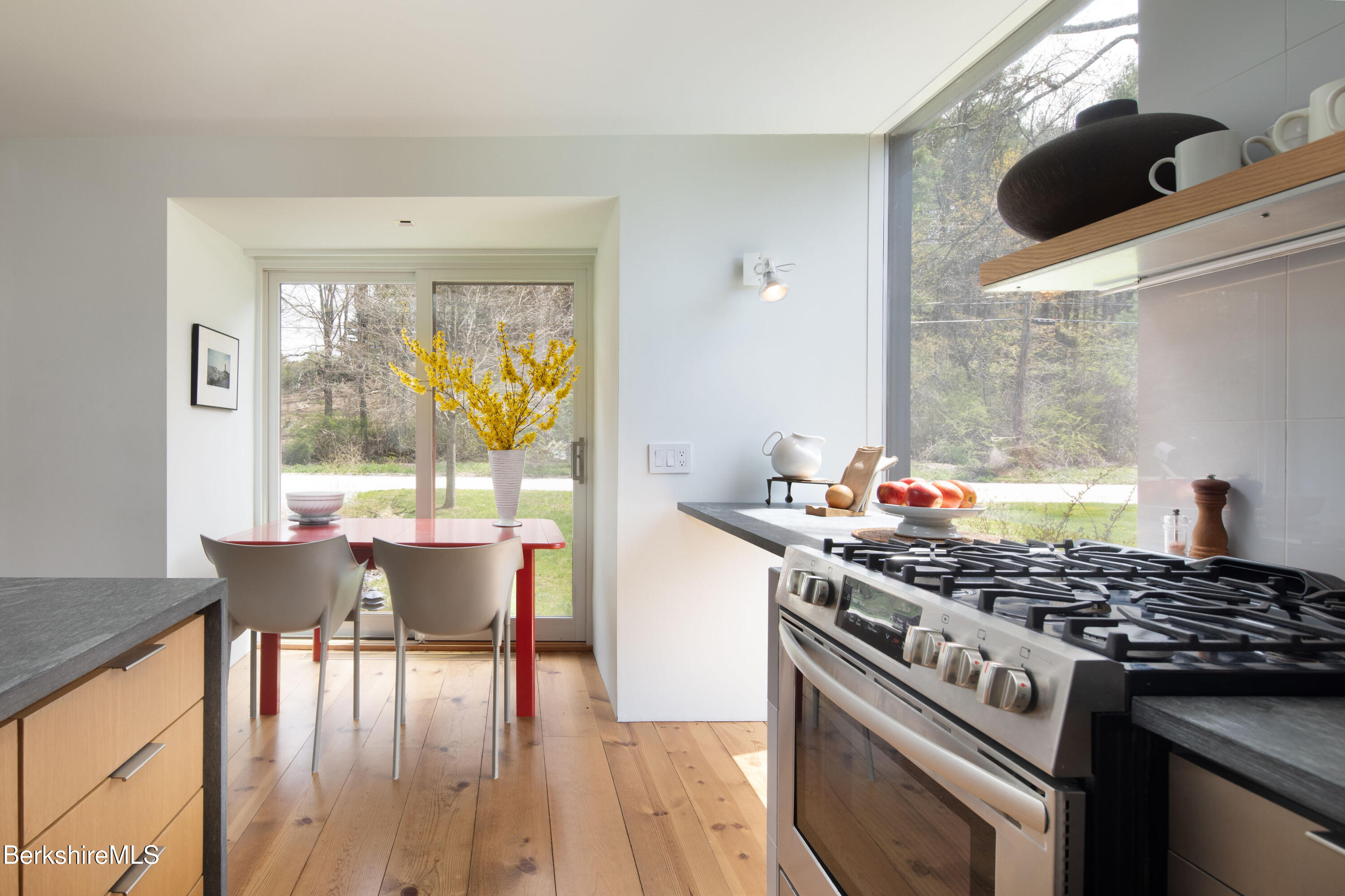 856 Barnum Street Sheffield, MA 01257 - Photo 12 of 34 Kitchen