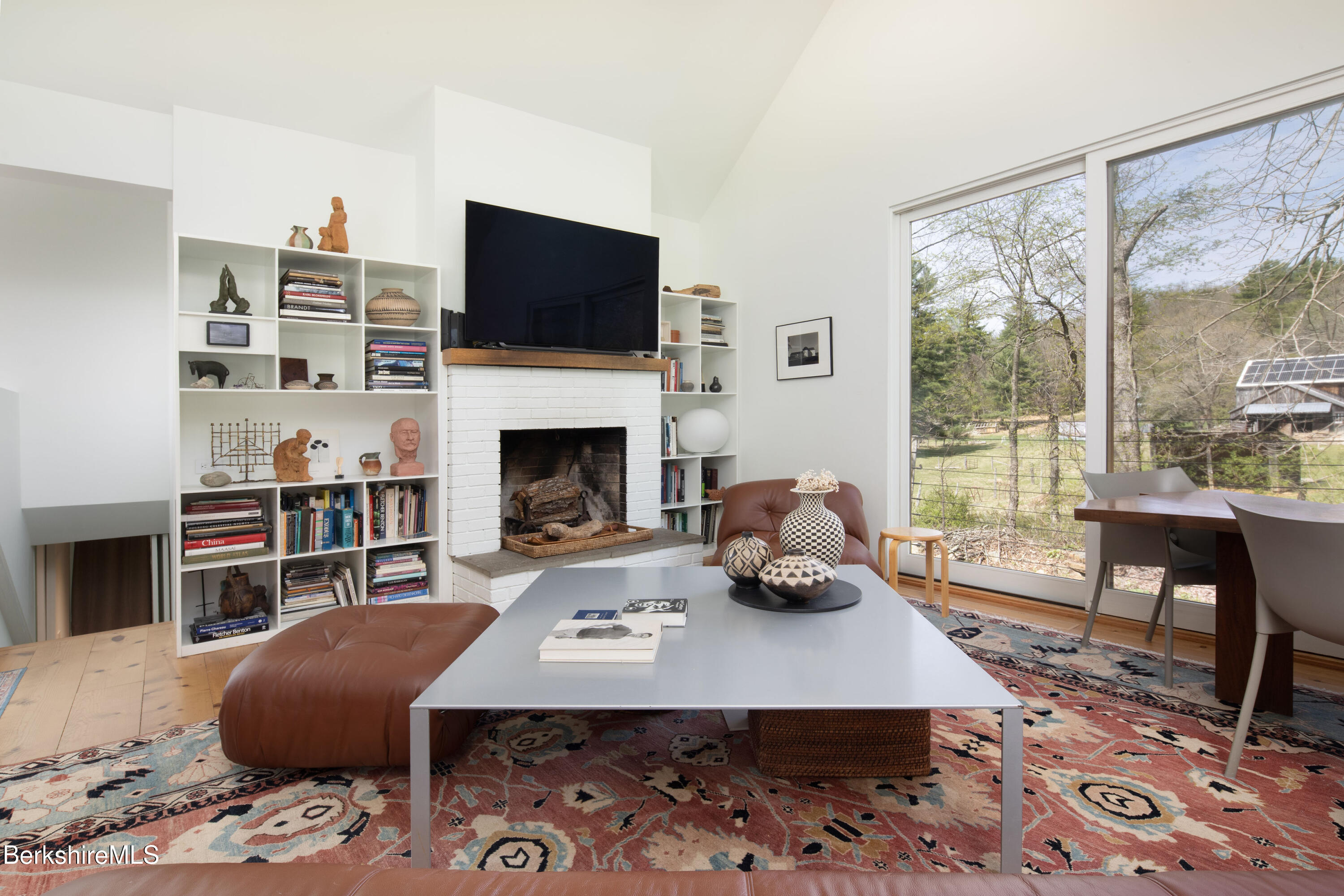 856 Barnum Street Sheffield, MA 01257 - Photo 5 of 34 Living Room