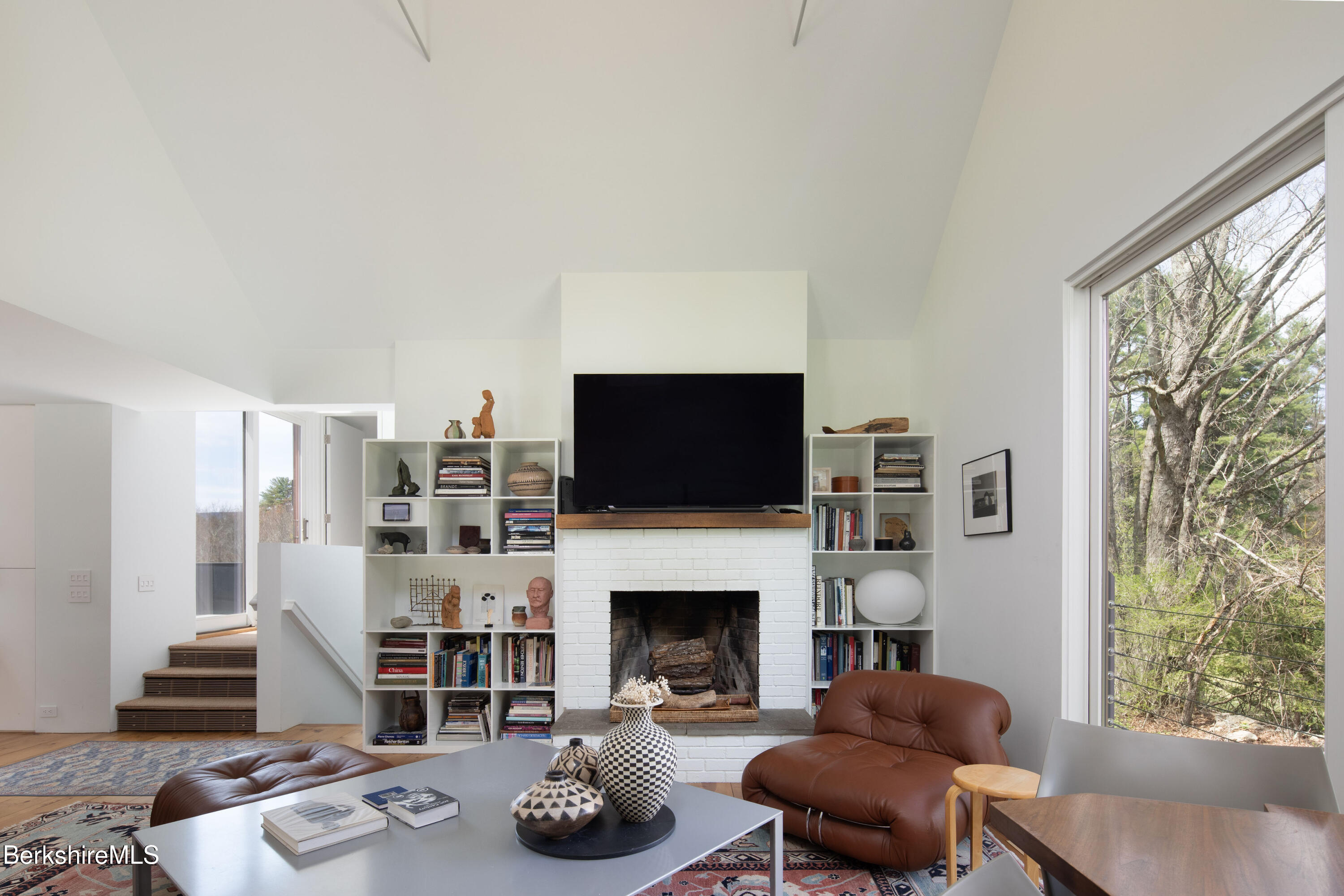 856 Barnum Street Sheffield, MA 01257 - Photo 6 of 34 Living Room