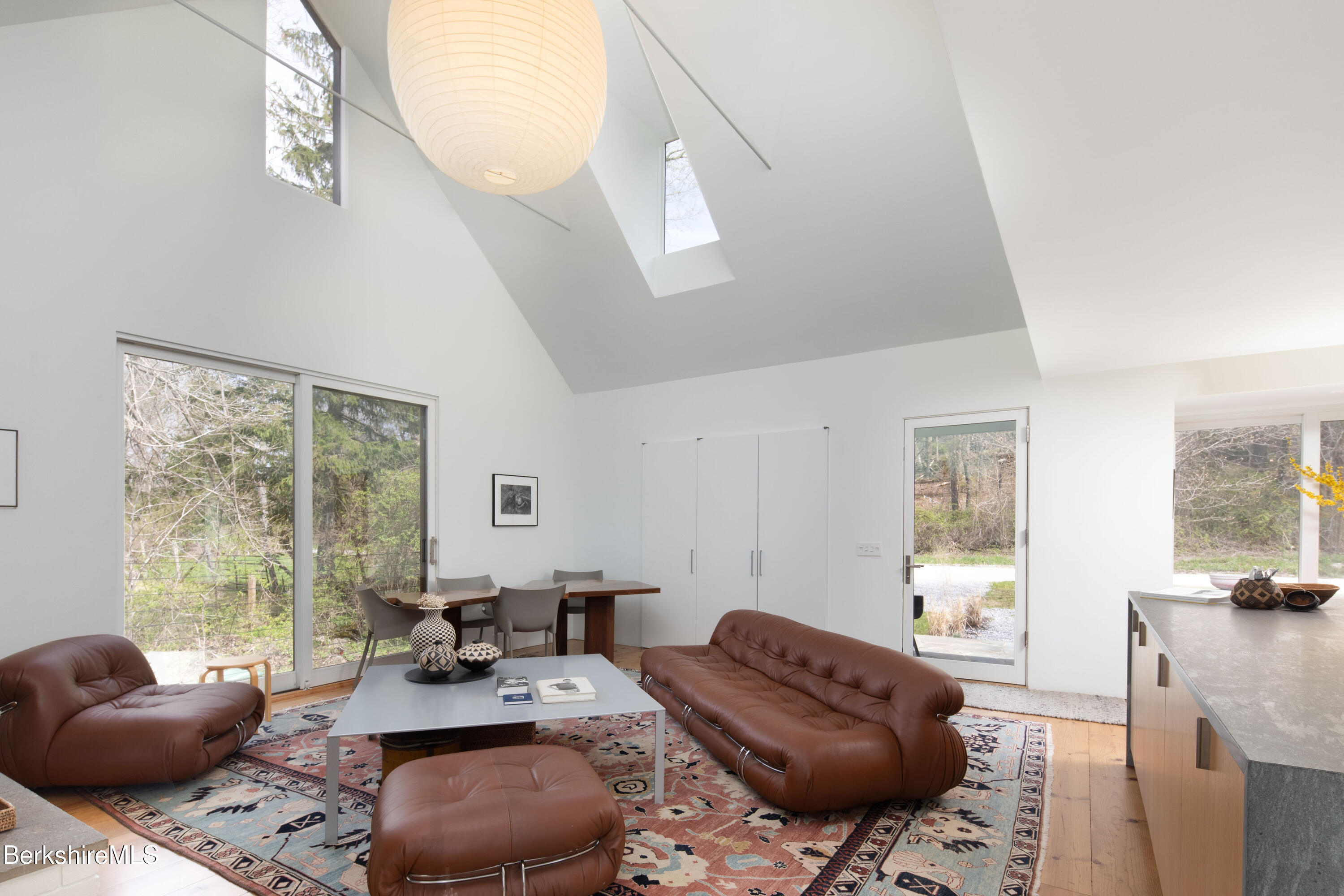 856 Barnum Street Sheffield, MA 01257 - Photo 8 of 34 Living Room