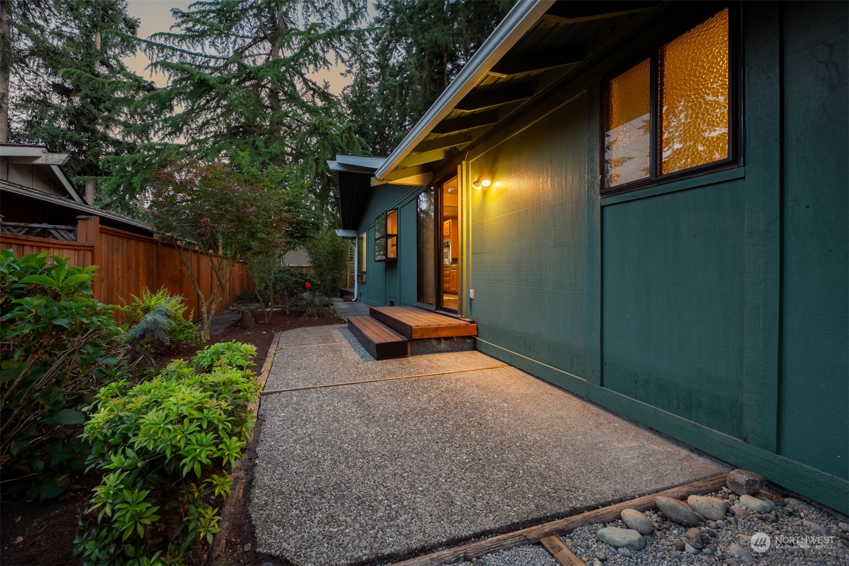 16611 Southeast 147th Street Renton, WA 98059 - Photo 29 of 32 a backyard of a house with lots of green space