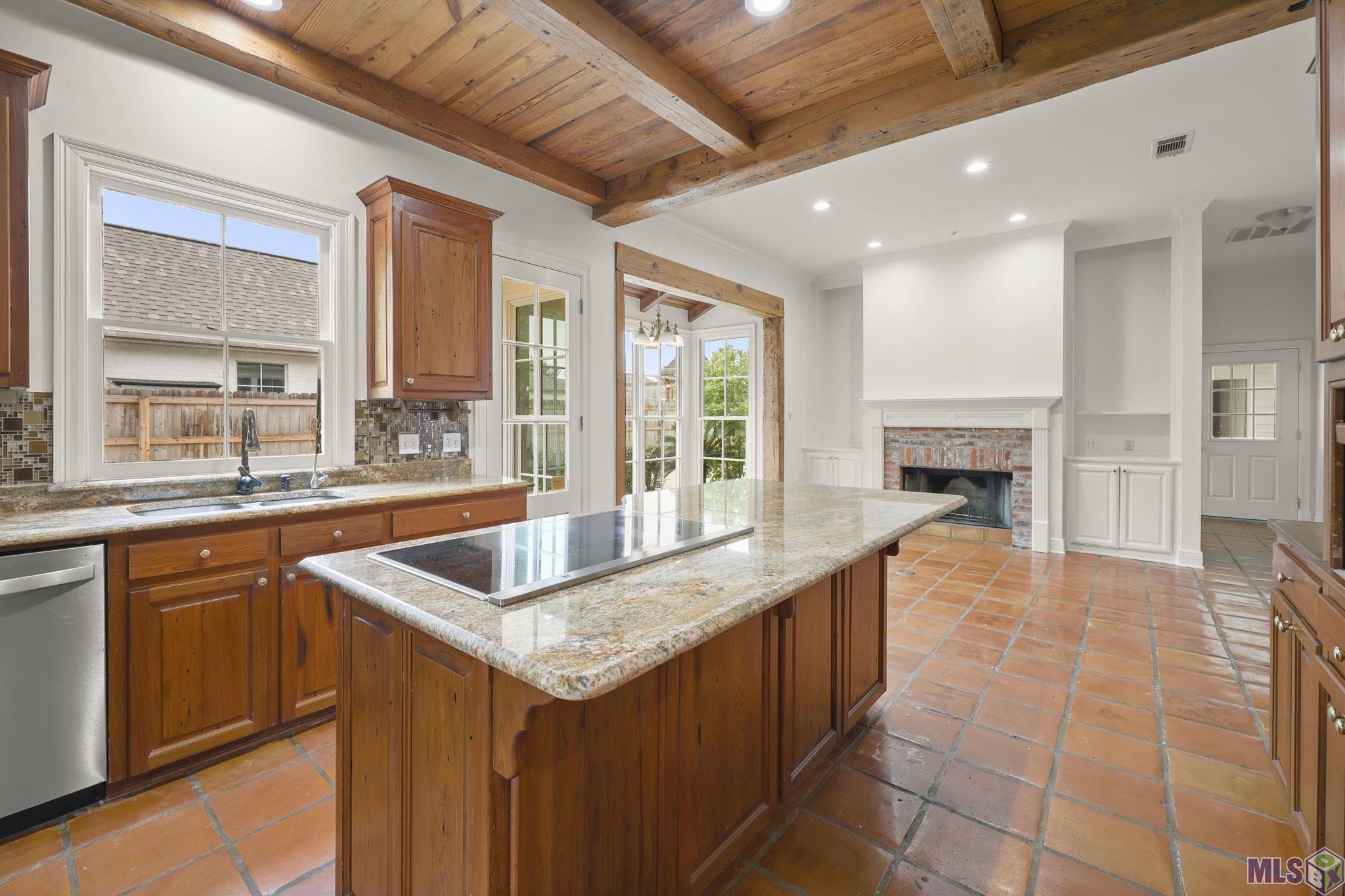 5515 North Pointer Court Baton Rouge, LA 70808 - Photo 12 of 47 Custom Cabinetry