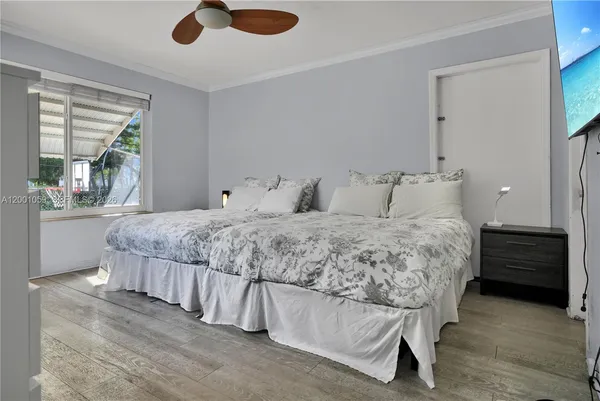 $8,800 | 820 West 43rd Court, Miami Beach, FL 33140