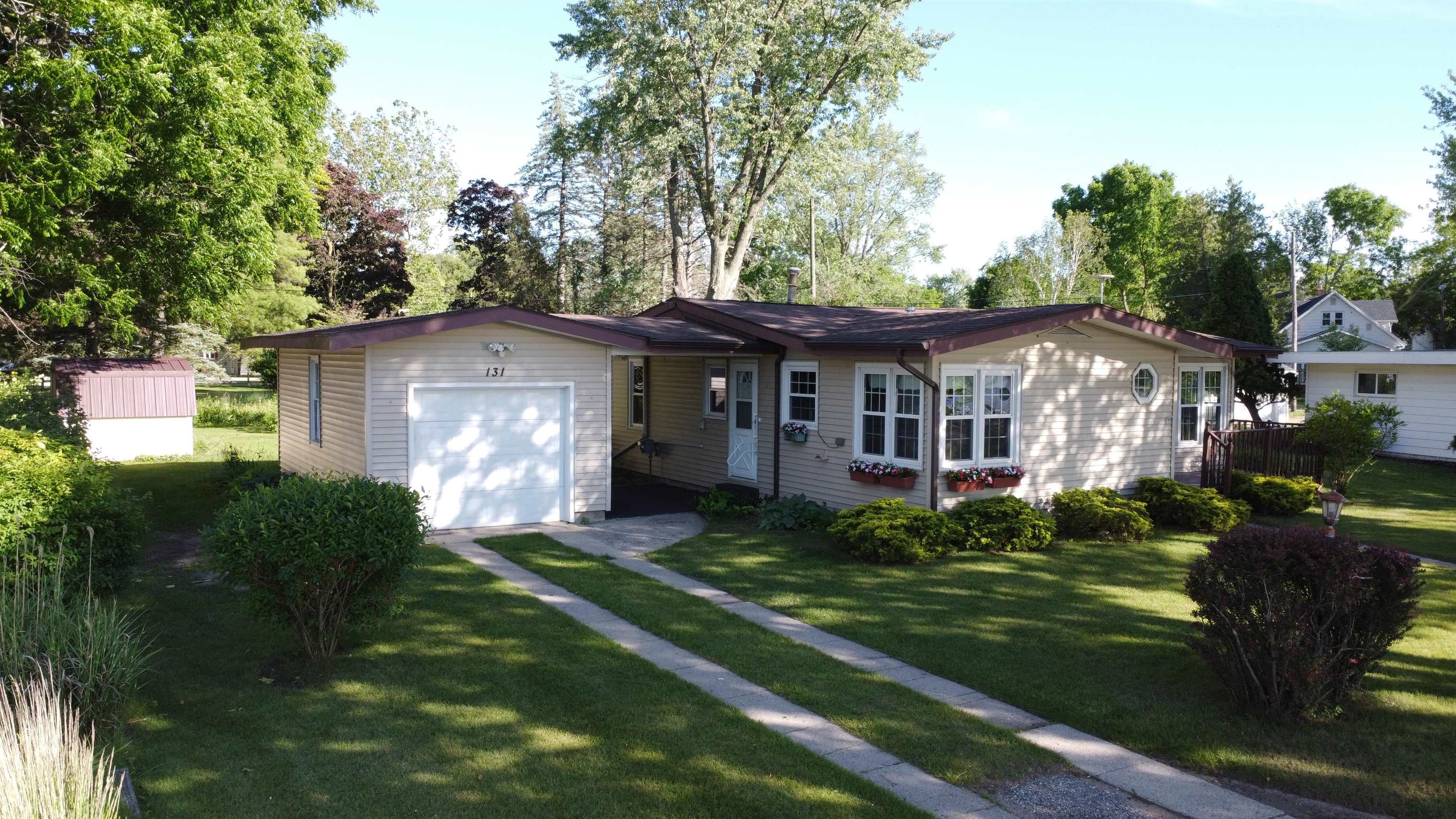 131 Riverside Drive Alma, MI 48801 - Photo 18 of 23
