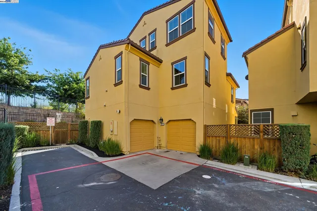 $1,590,000 | 3005 Vittoria Loop, Dublin, CA 94568