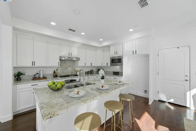 $1,590,000 | 3005 Vittoria Loop, Dublin, CA 94568