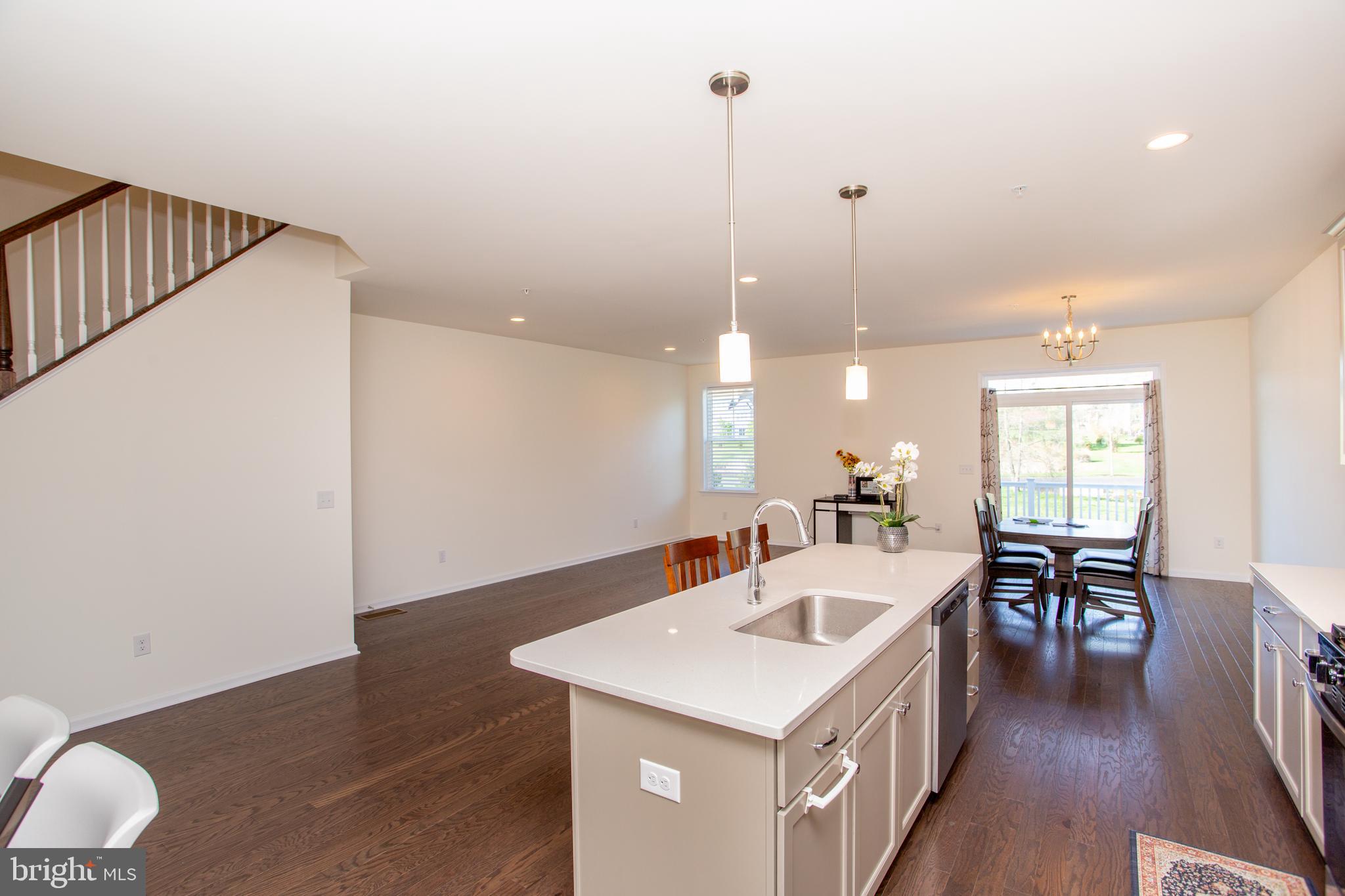 44 Parry Way Warminster, PA 18974 - Photo 7 of 36 Kitchen Island