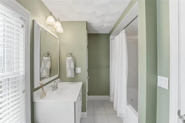 $925,000 | 2 Wilson Street, Bristol, RI 02809