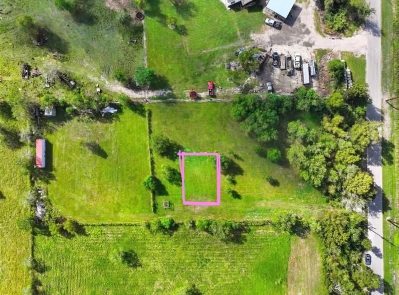 11715 County Road 48 Rosharon, TX 77583 - Photo 4 of 10