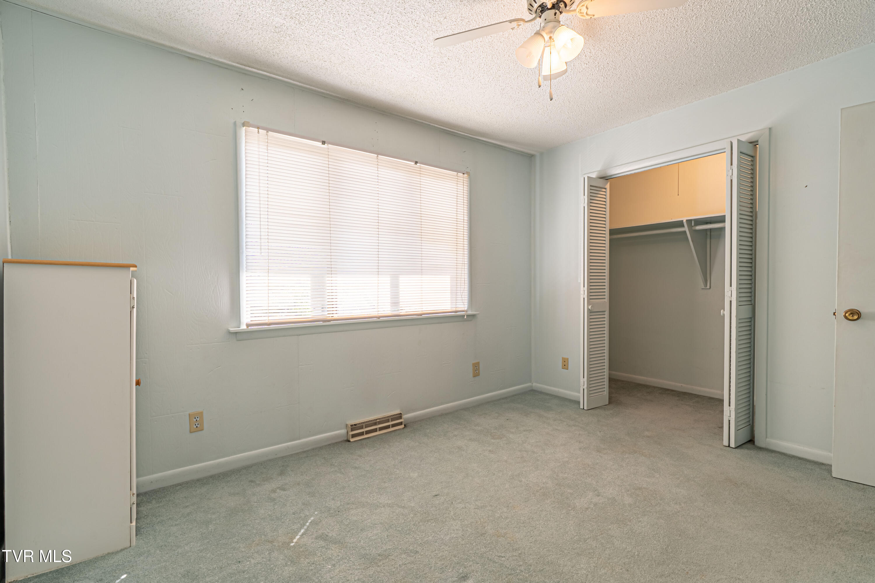 809 7th Street, Unit 809 Bristol, TN 37620 - Photo 29 of 34 809 7th-54