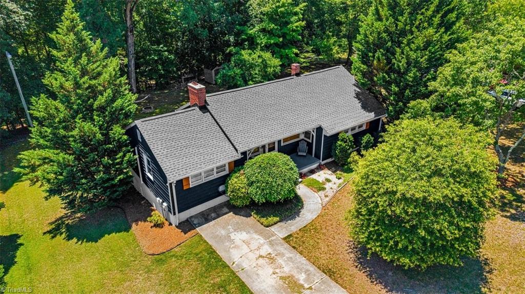 321 West Parris Avenue High Point, NC 27262 - Photo 5 of 36