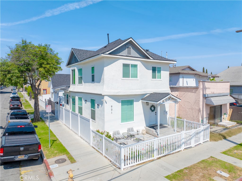1014 Myrtle Avenue Long Beach, CA 90813 - Photo 2 of 70 a front view of a house with a yard