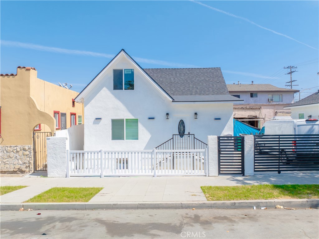 1014 Myrtle Avenue Long Beach, CA 90813 - Photo 68 of 70 a view of front of house with swimming pool