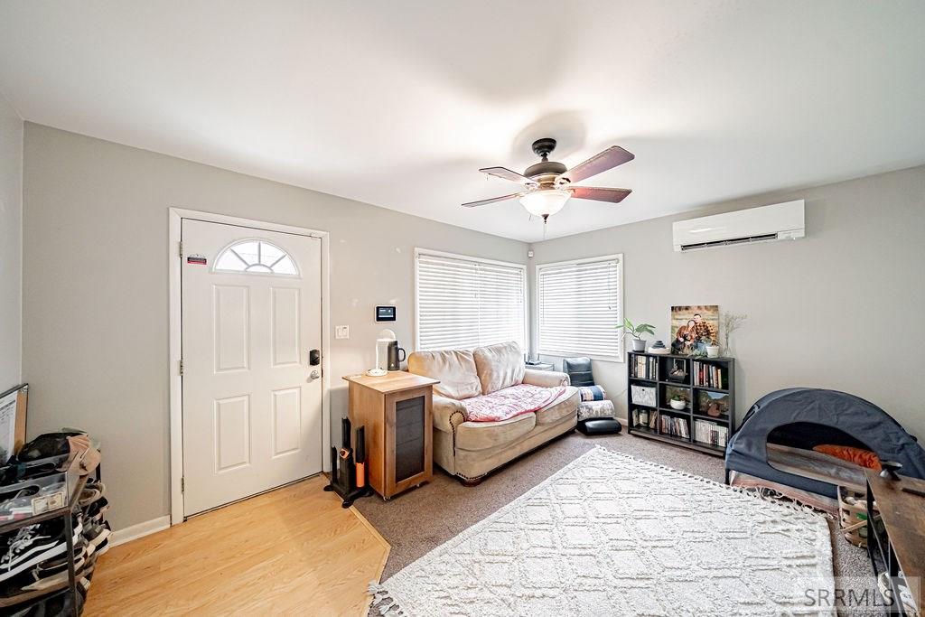 318 South 3rd West Rexburg, ID 83440 - Photo 4 of 43