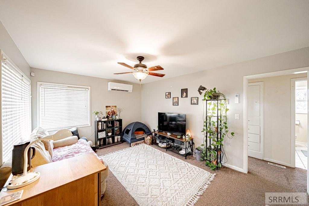 318 South 3rd West Rexburg, ID 83440 - Photo 6 of 43