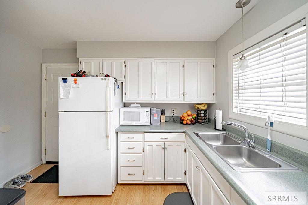 318 South 3rd West Rexburg, ID 83440 - Photo 10 of 43