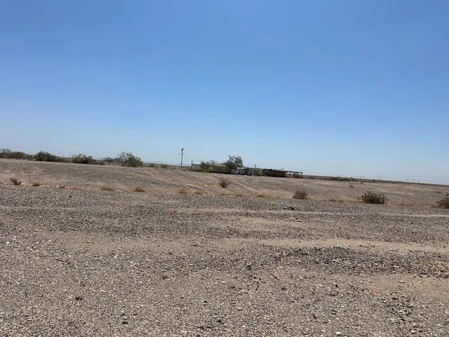 894 North Sidewinder Winterhaven, CA 92283 - Photo 4 of 6 a view of ocean