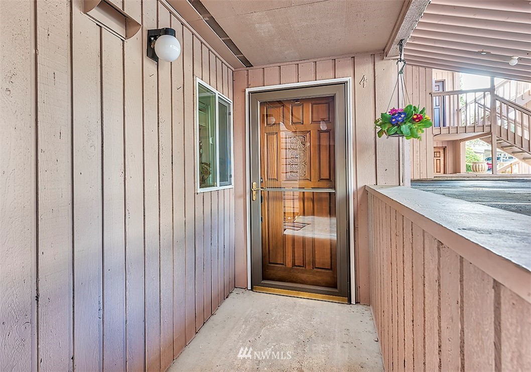 7577 Old Redmond Road, Unit 4 Redmond, WA 98052 - Photo 3 of 15
