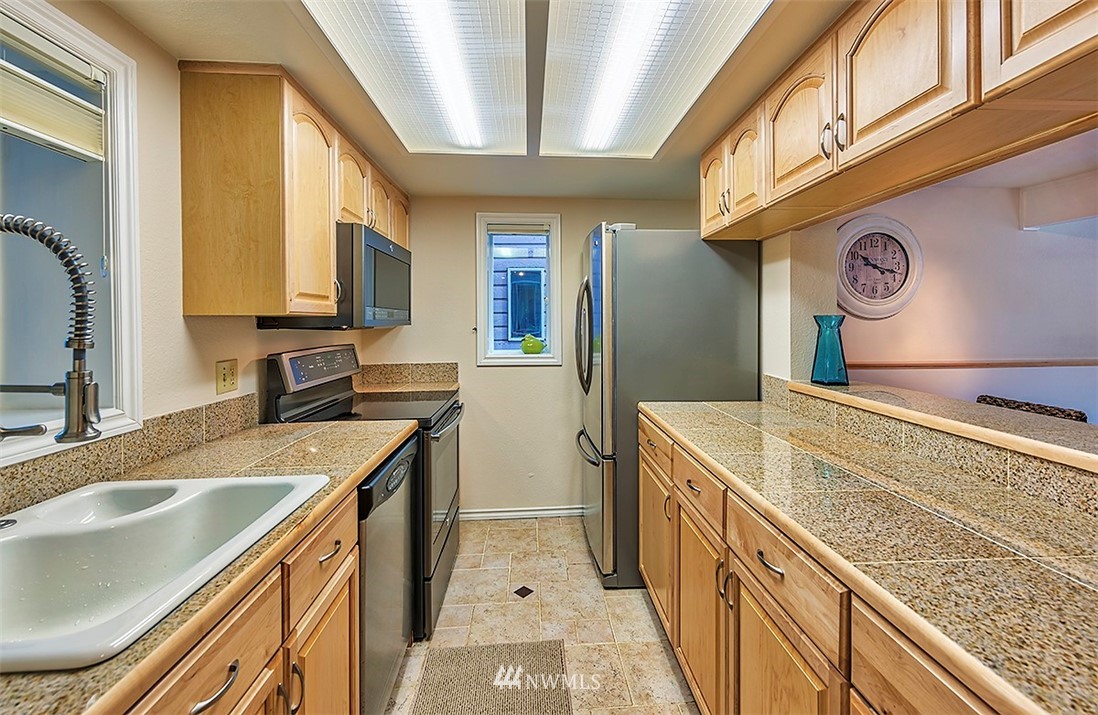 7577 Old Redmond Road, Unit 4 Redmond, WA 98052 - Photo 4 of 15