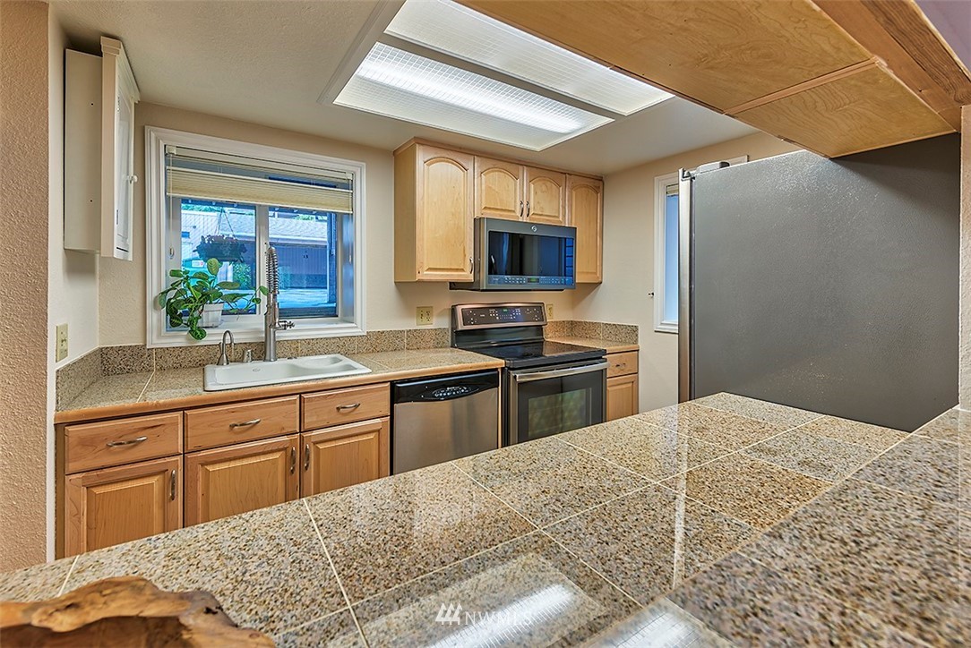 7577 Old Redmond Road, Unit 4 Redmond, WA 98052 - Photo 5 of 15