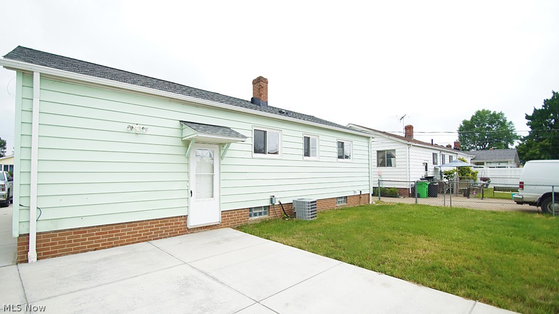 30309 Vineyard Road Willowick, OH 44095 - Photo 10 of 13