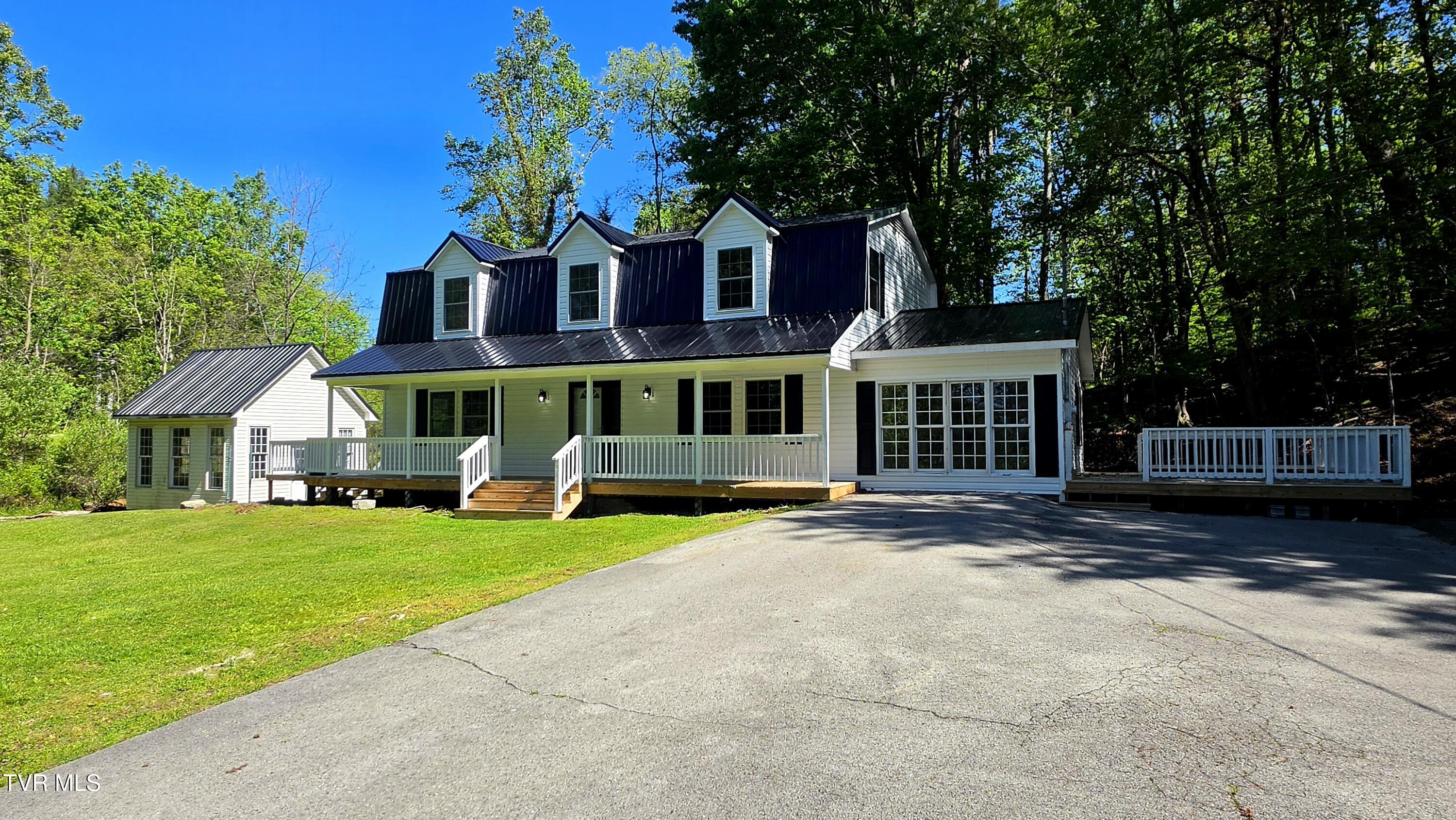 5558 Paramont Road Wise, VA 24293 - Photo 3 of 31 17503