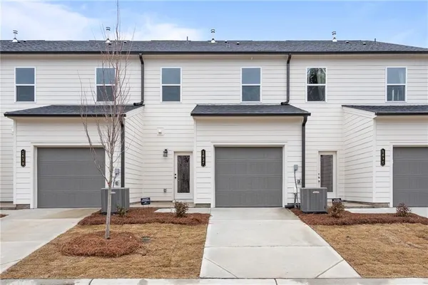 $2,900 | 1637 Winpost Lane Northwest, Atlanta, GA 30318