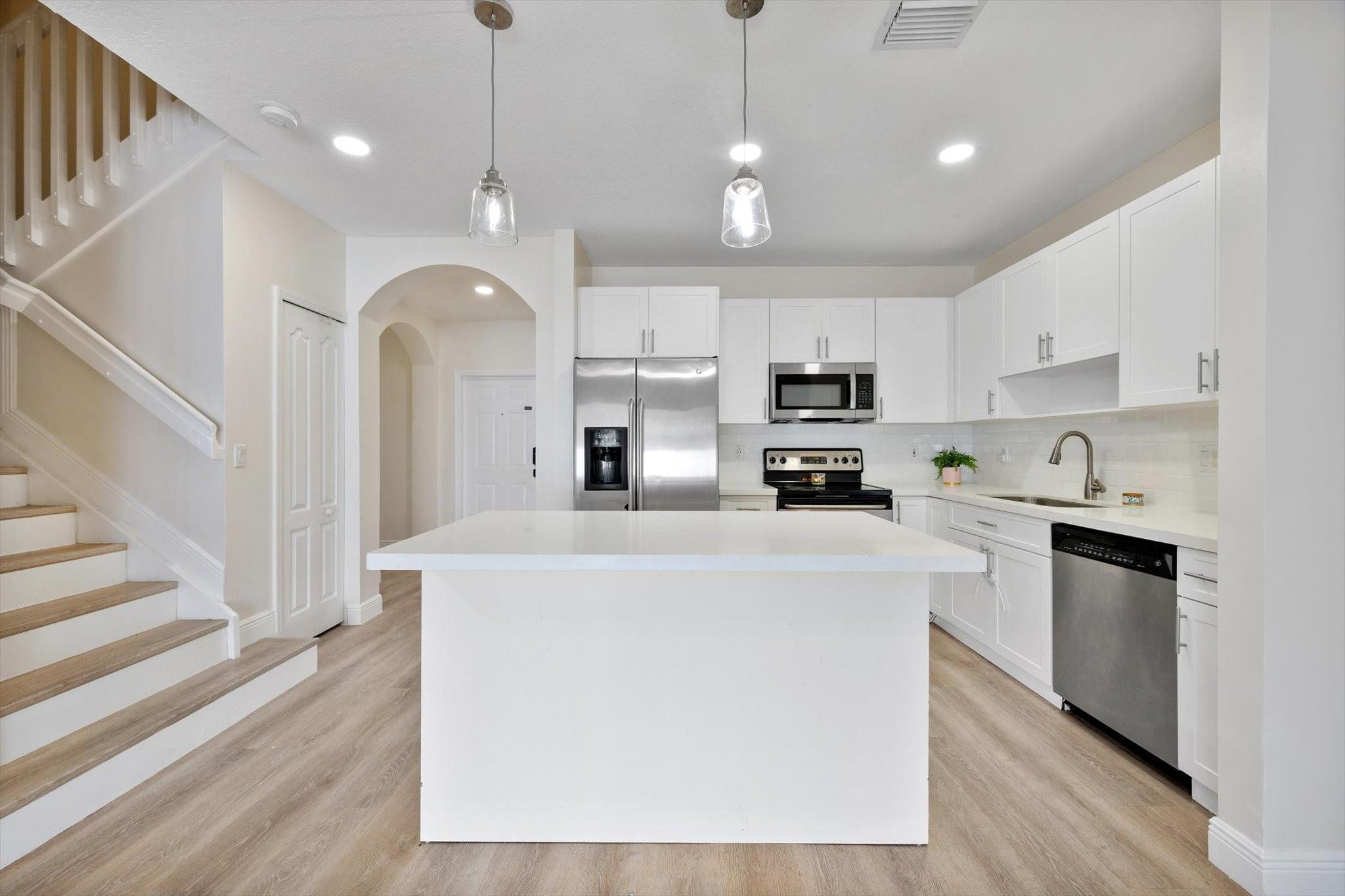 2851 Southwest 127th Way Miramar, FL 33027 - Photo 9 of 40 Photo 9