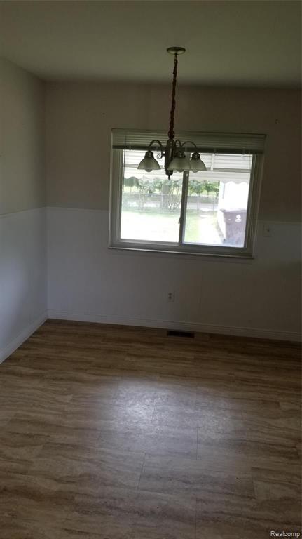 8358 Harding Center Line, MI 48015 - Photo 12 of 26