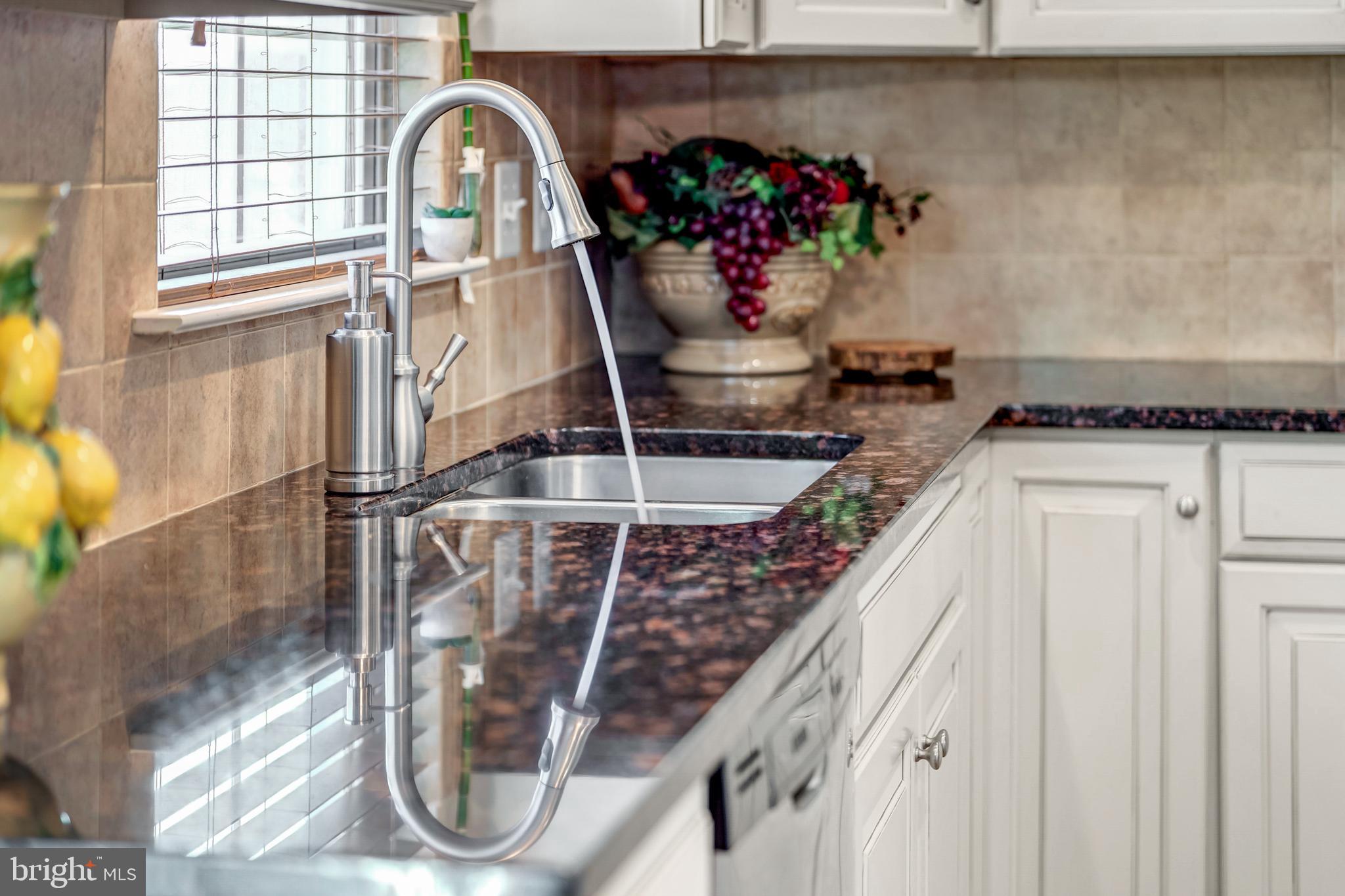 7137 Shepherdstown Road Warrenton, VA 20187 - Photo 19 of 60 Kitchen