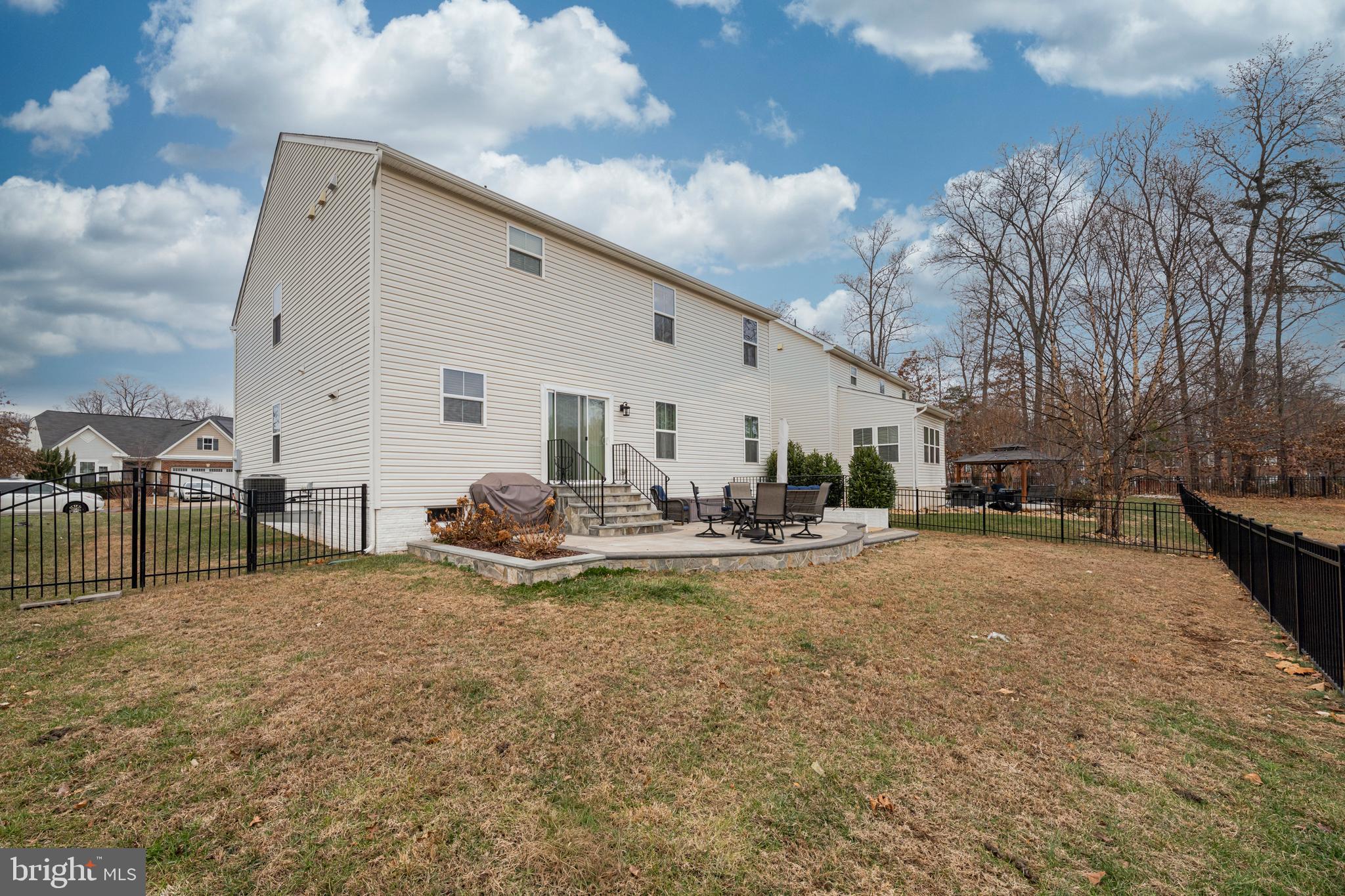 7137 Shepherdstown Road Warrenton, VA 20187 - Photo 47 of 60 a view of a house with backyard and sitting area