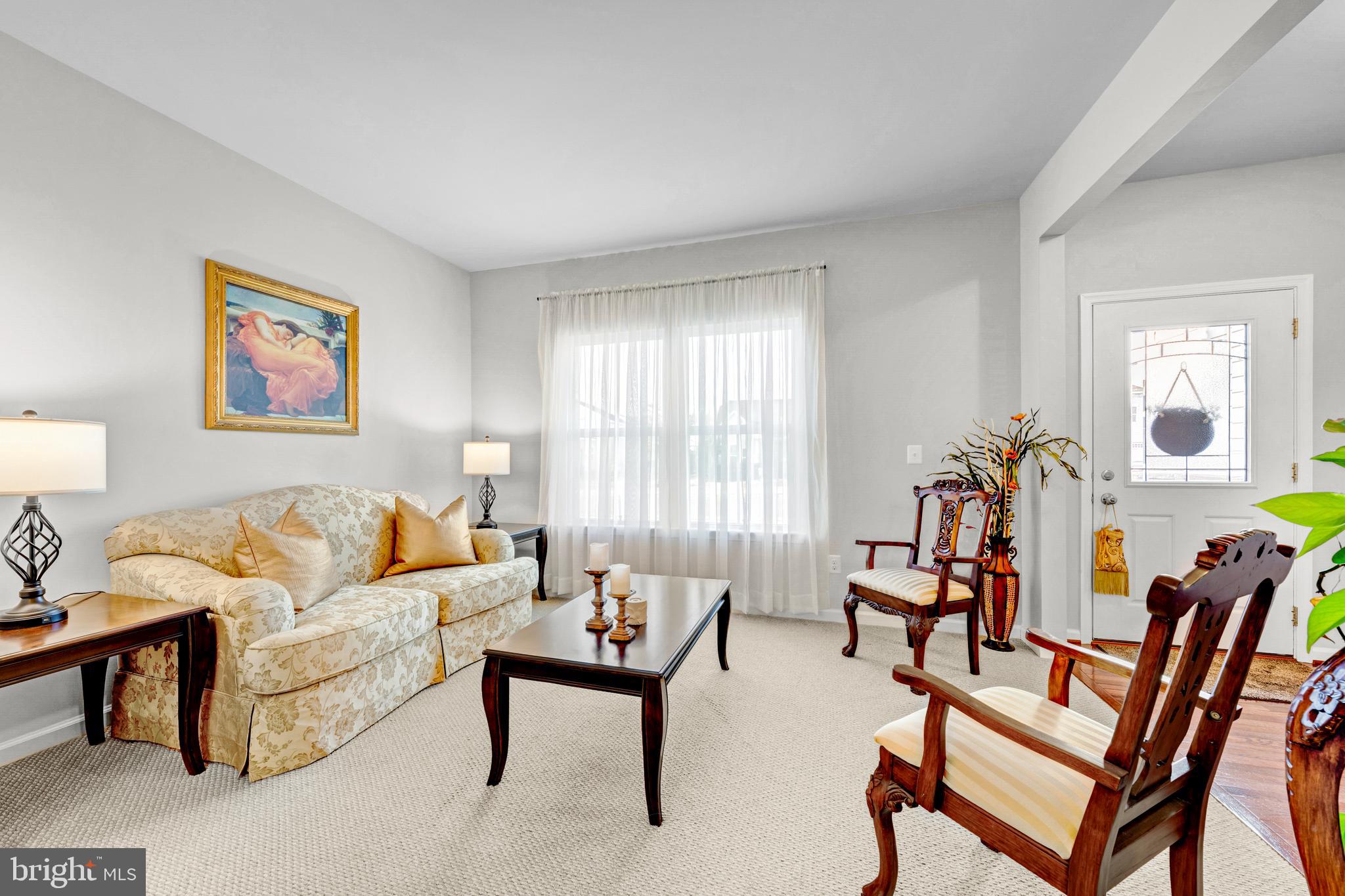 7137 Shepherdstown Road Warrenton, VA 20187 - Photo 5 of 60 Formal living room