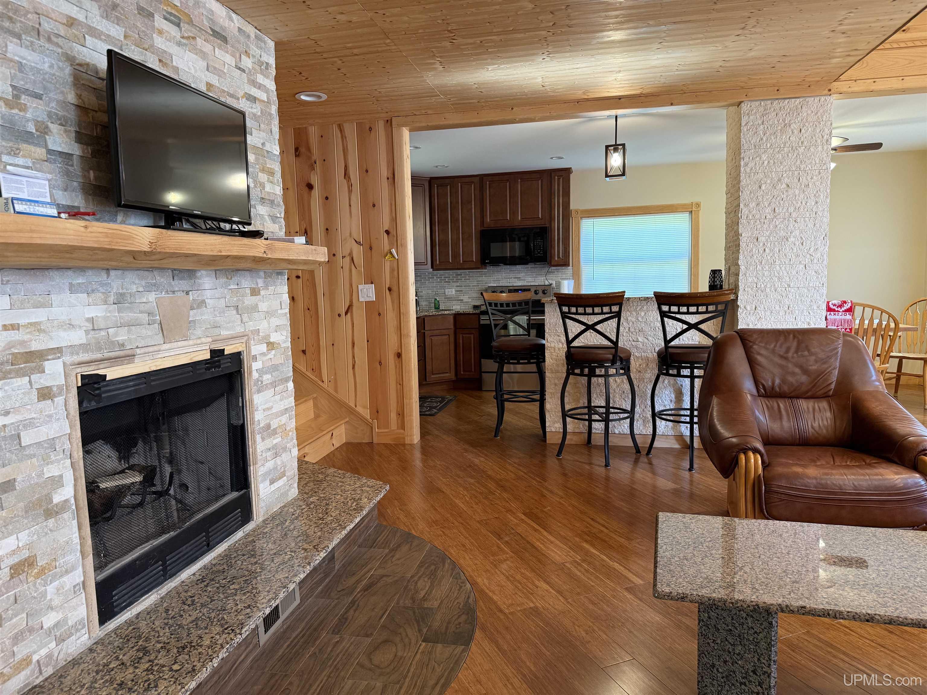 4077 Pope John Paul II Road Florence, WI 54121 - Photo 5 of 8