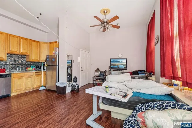 $184,900 | 18 Market Street, Unit 301, Paterson, NJ 07501