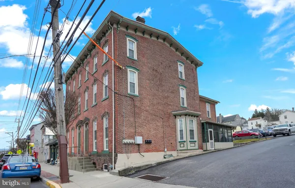 $1,375 | 72 North Main Street, Unit 1, Spring City, PA 19475