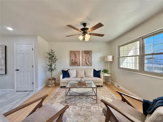 $309,000 | 1261 Moonlight Drive, Arnold, MO 63010