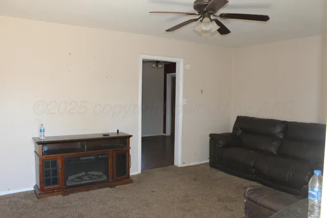 $110,000 | 611 Bowie Street, Hereford, TX 79045