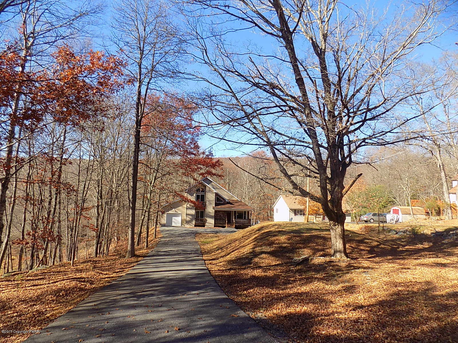 5157 Minks Pond Road Bushkill, PA 18324 - Photo 3 of 31 2015-11-03 05.51.53