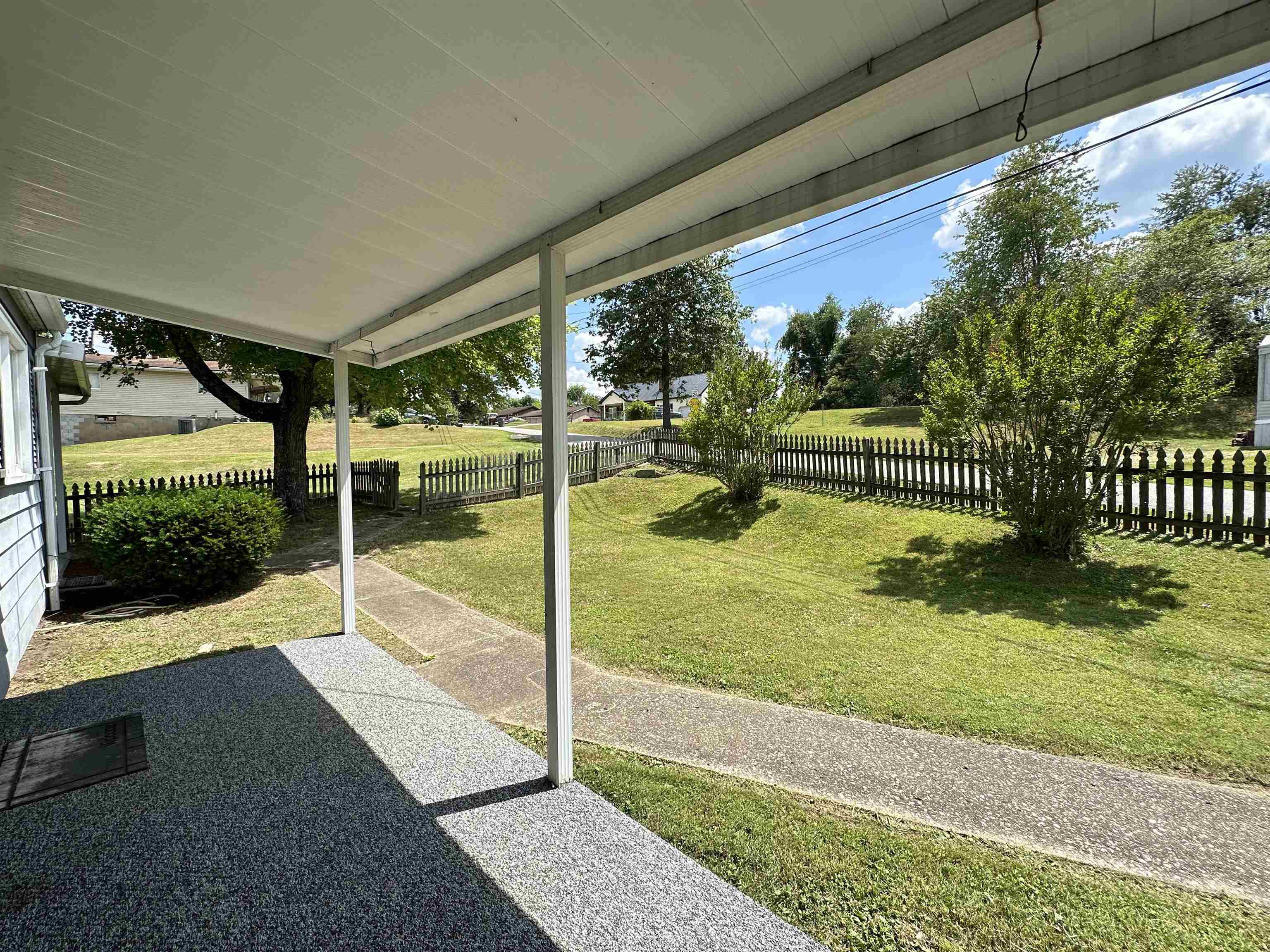 319 West Dog Ridge Road Ashland, KY 41102 - Photo 28 of 34